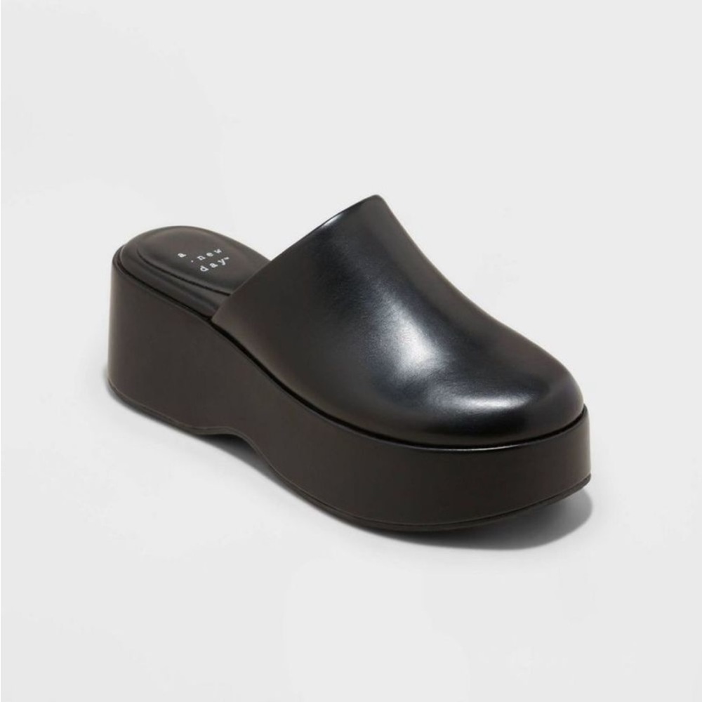 NWOT Women's Carrie Mule Flats - A New Day.